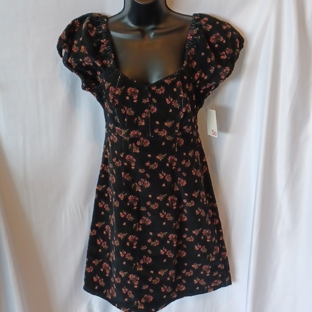 SO 90's Inspired Floral Corduroy Back Zip Dress Size Medium, NWT, Black/pink